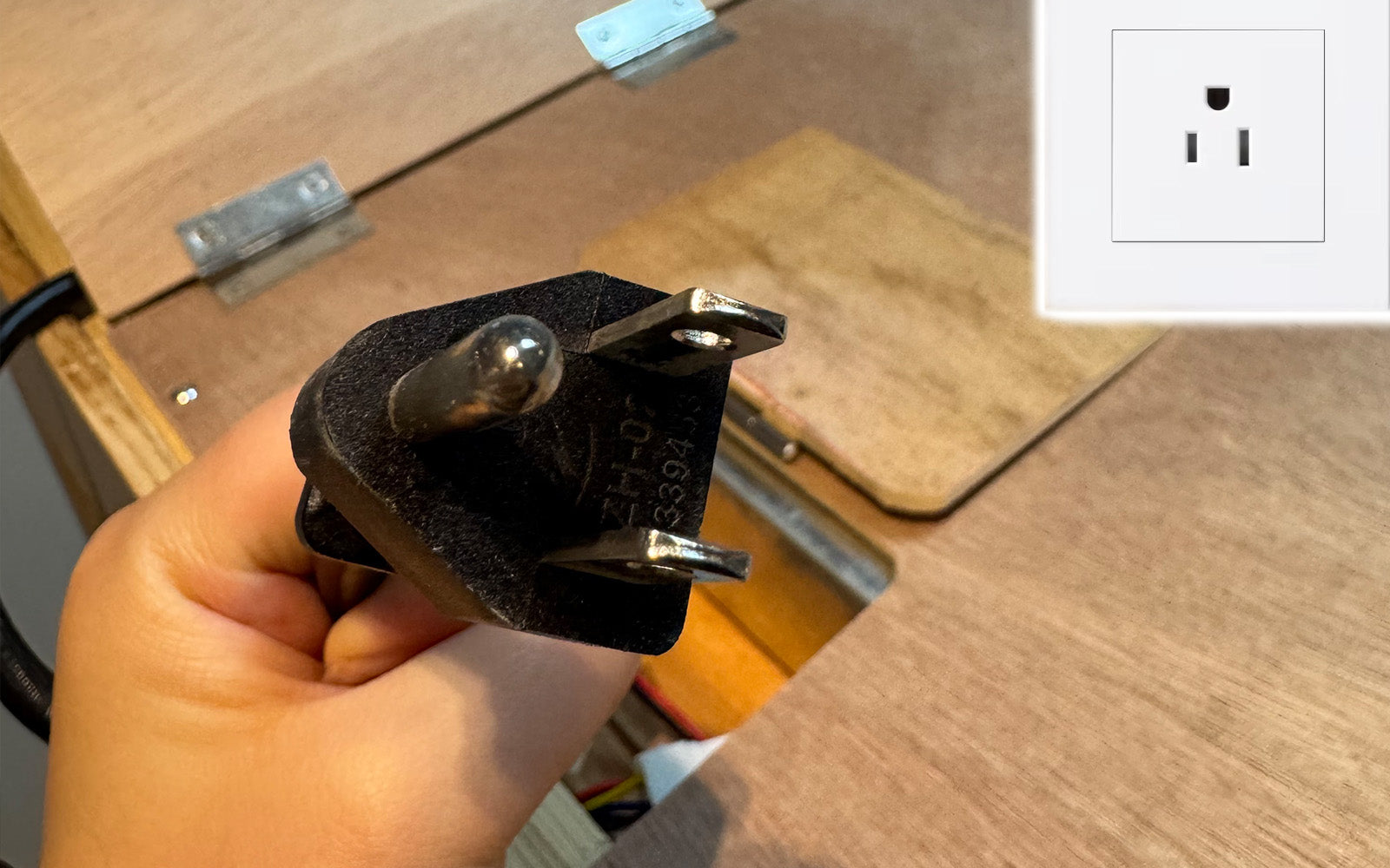 2-Person Hemlock Full-Glass Full-Spectrum Infrared Sauna Wizzisaunas SH02